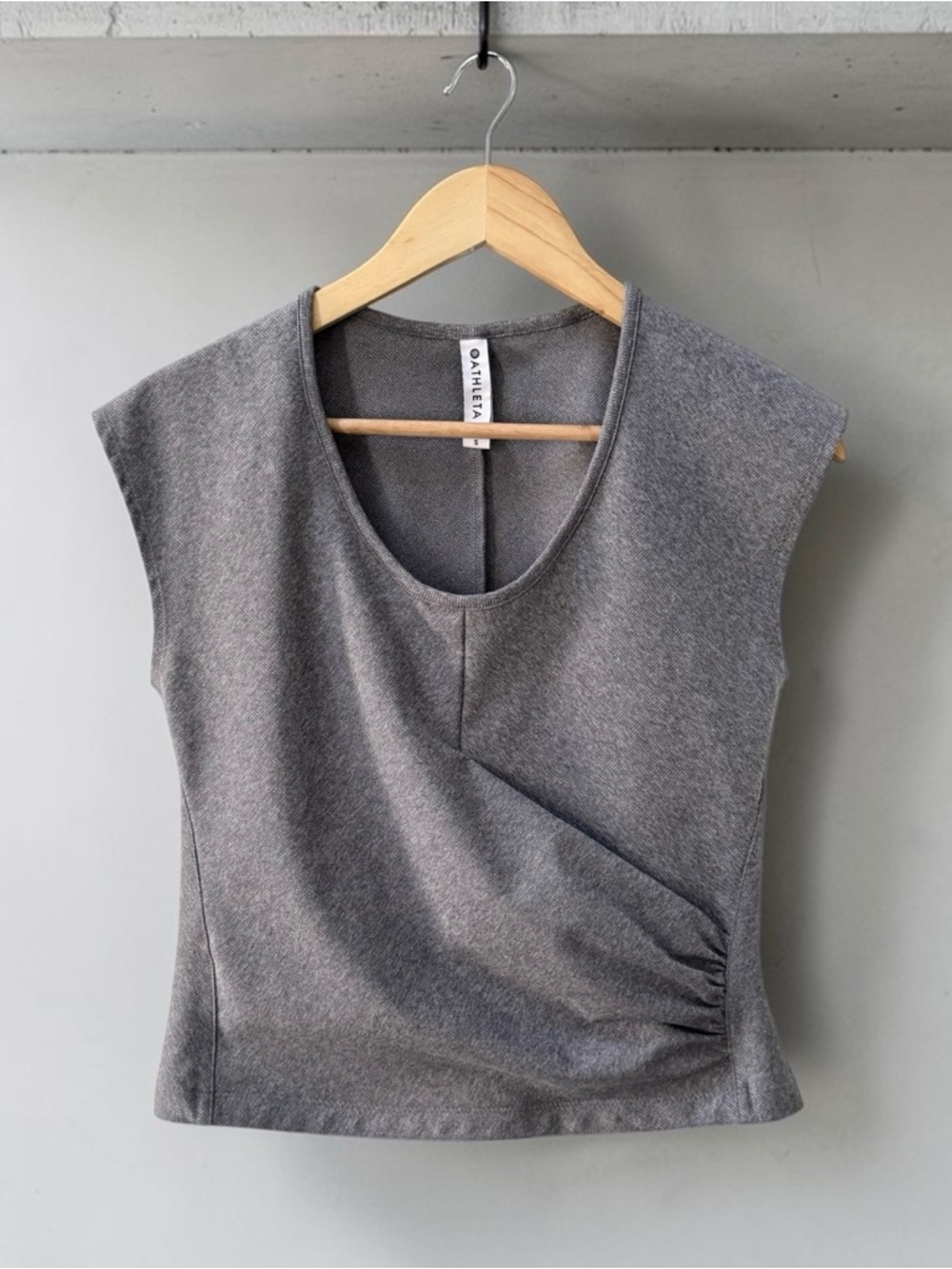 Athleta Women’s Gray Knit Stretch Top with Side Rouching! Small! - Picture 1 of 8